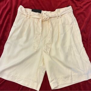 Banana Republic Cream Women's Shorts